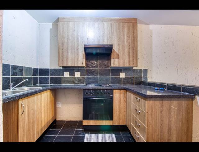 2 BEDROOM APARTMENT TO LET IN FERNDALE